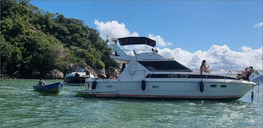 Aluguel-de-Lancha-em-Guarujá-Oceanic-38-4